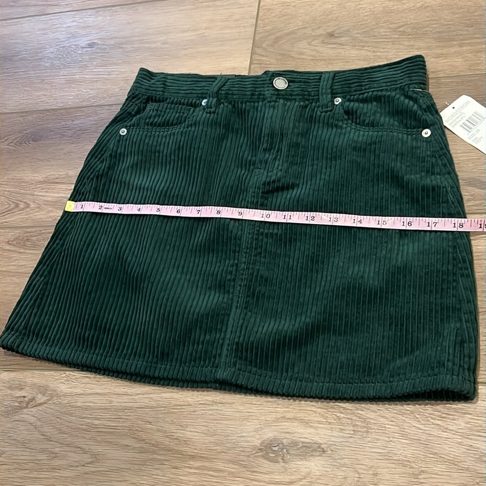 NWT Blank NYC Nordstrom Dark Emerald Green Corduroy Mini Skirt Waist 26 - Picture 7 of 11